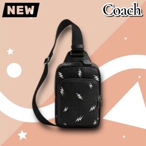 New Coach Racer Sling Pack with Lightning Bolt Print – Gunmetal/Black Multi
